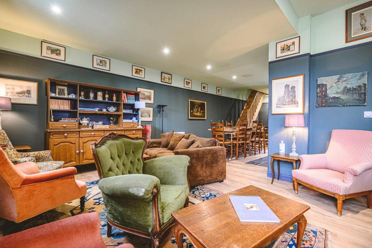 Suite Grand Siecle Ch - Reims Centre Ville Buitenkant foto