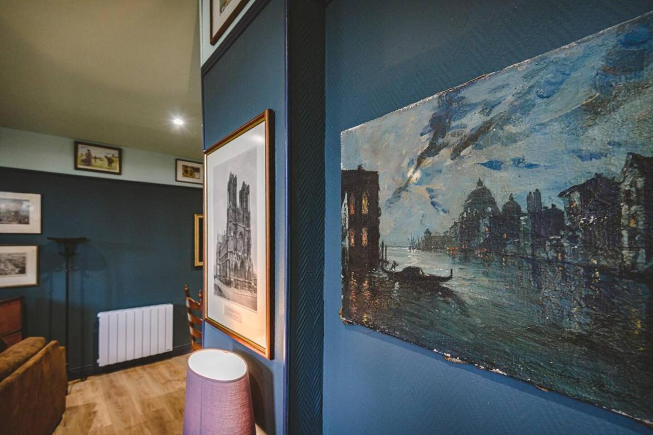 Suite Grand Siecle Ch - Reims Centre Ville Buitenkant foto